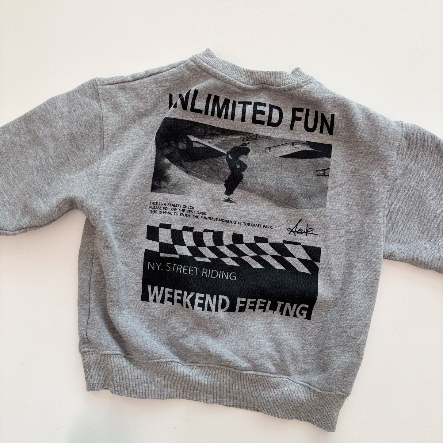 Skateboard Graphic Crew Neck (6Y)