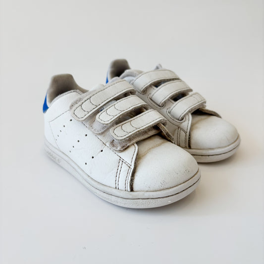 White + Blue Sneakers (7C)