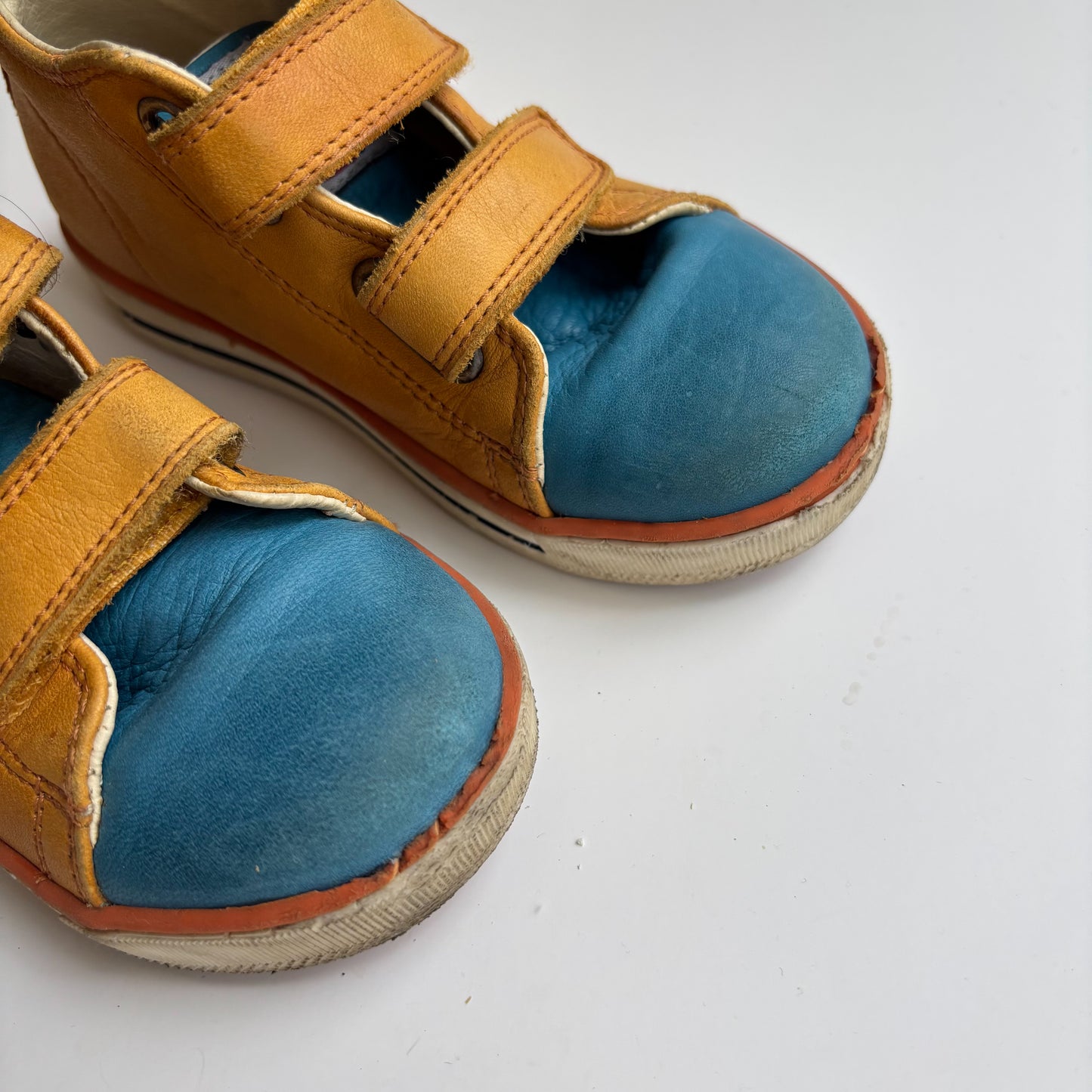 Tan + Blue Velcro Sneakers (9.5C)