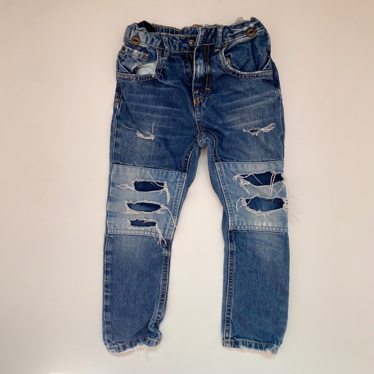 Distressed Jeans (5T)