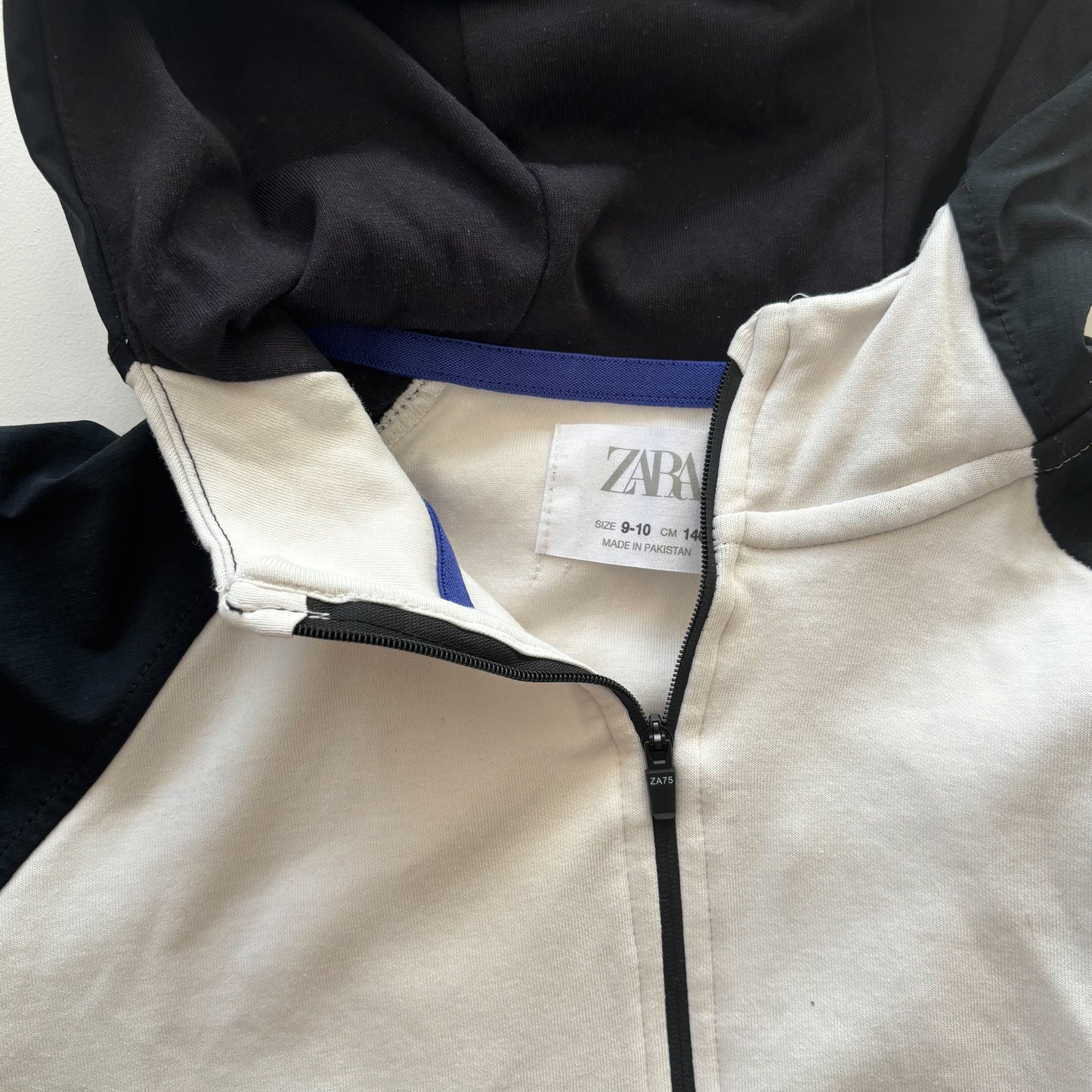 Athletic Style Hoodie (10Y)