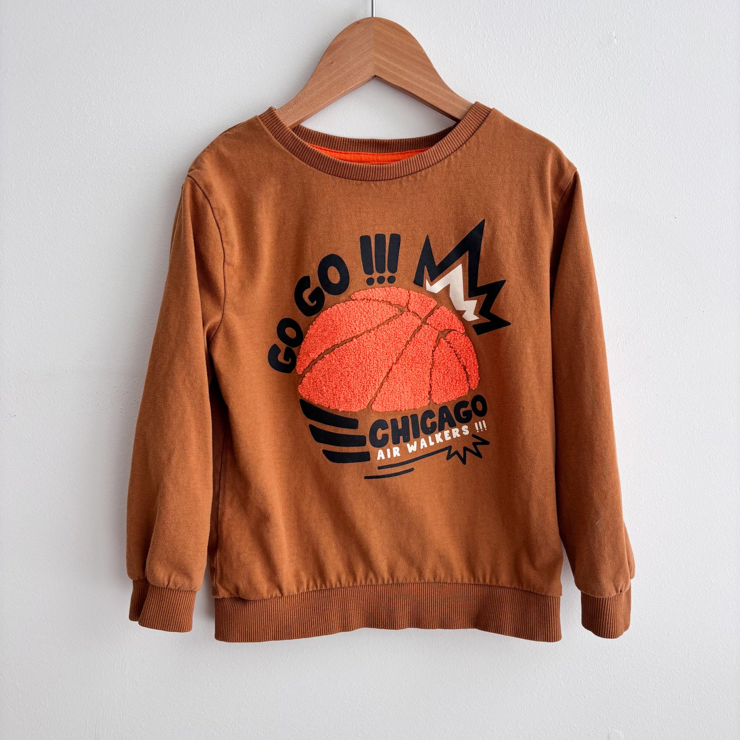 Basketball Graphic Sweatshirt (6Y)