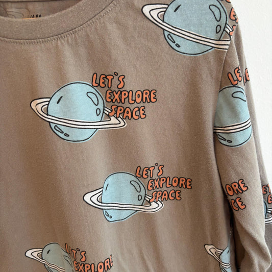 PLAY - Planet Graphic Long Sleeve Shirt (6-8Y)