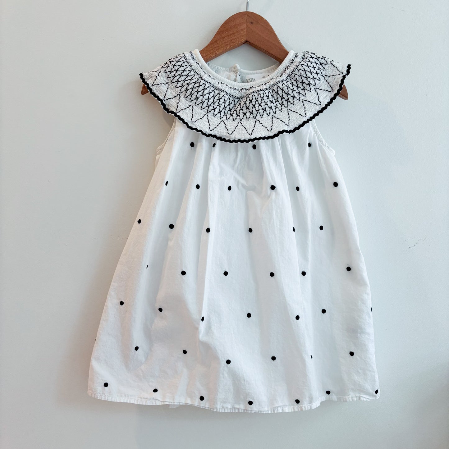 Embroidered White Dress (4Y)