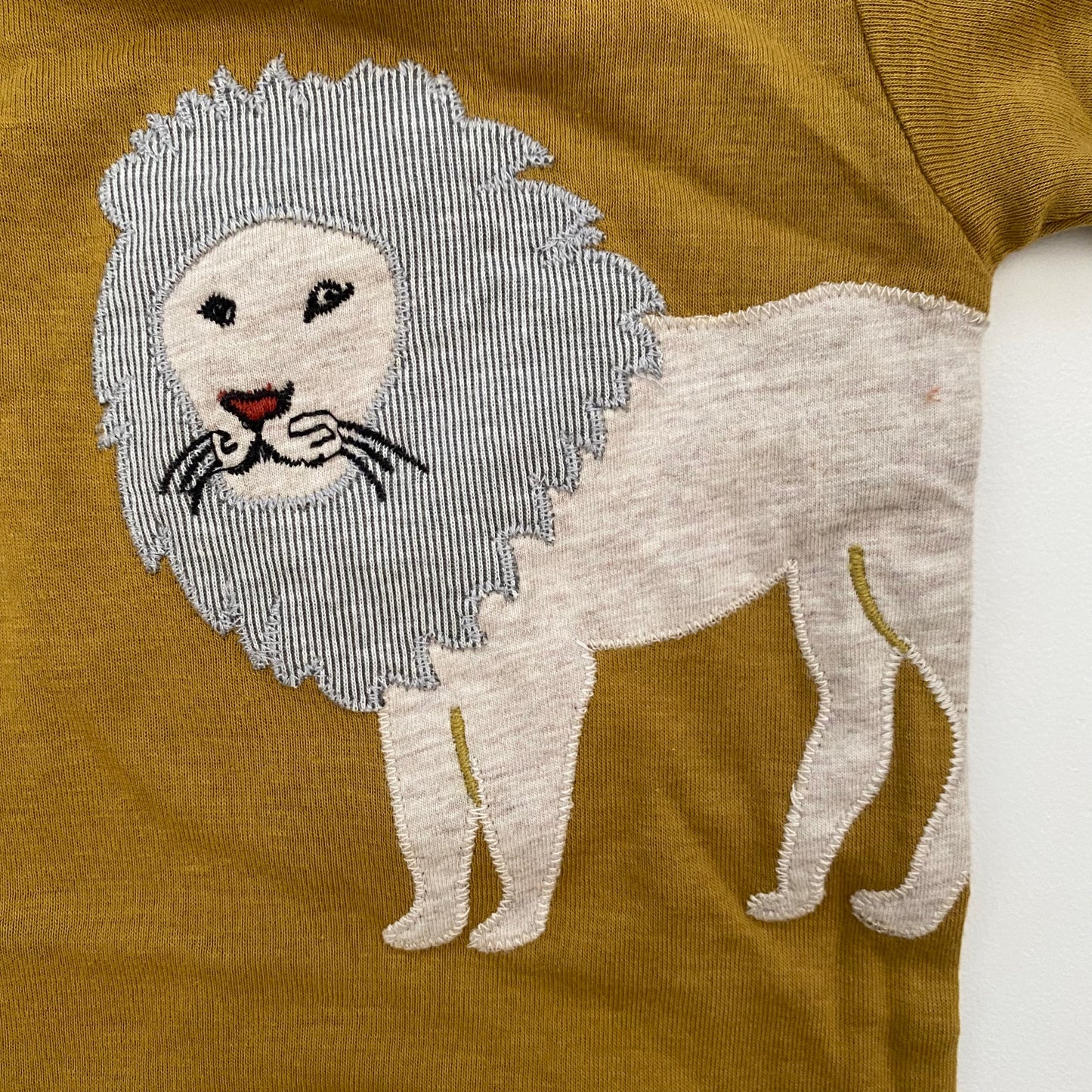 Lion Applique Bodysuit (6-12M)