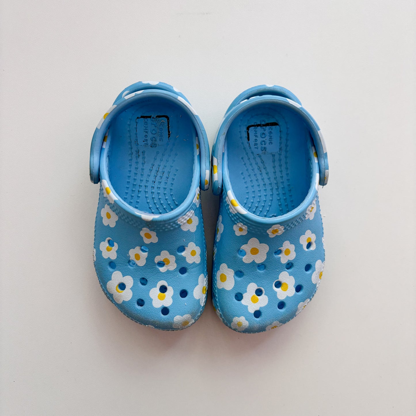 Blue Floral Clogs (C7)