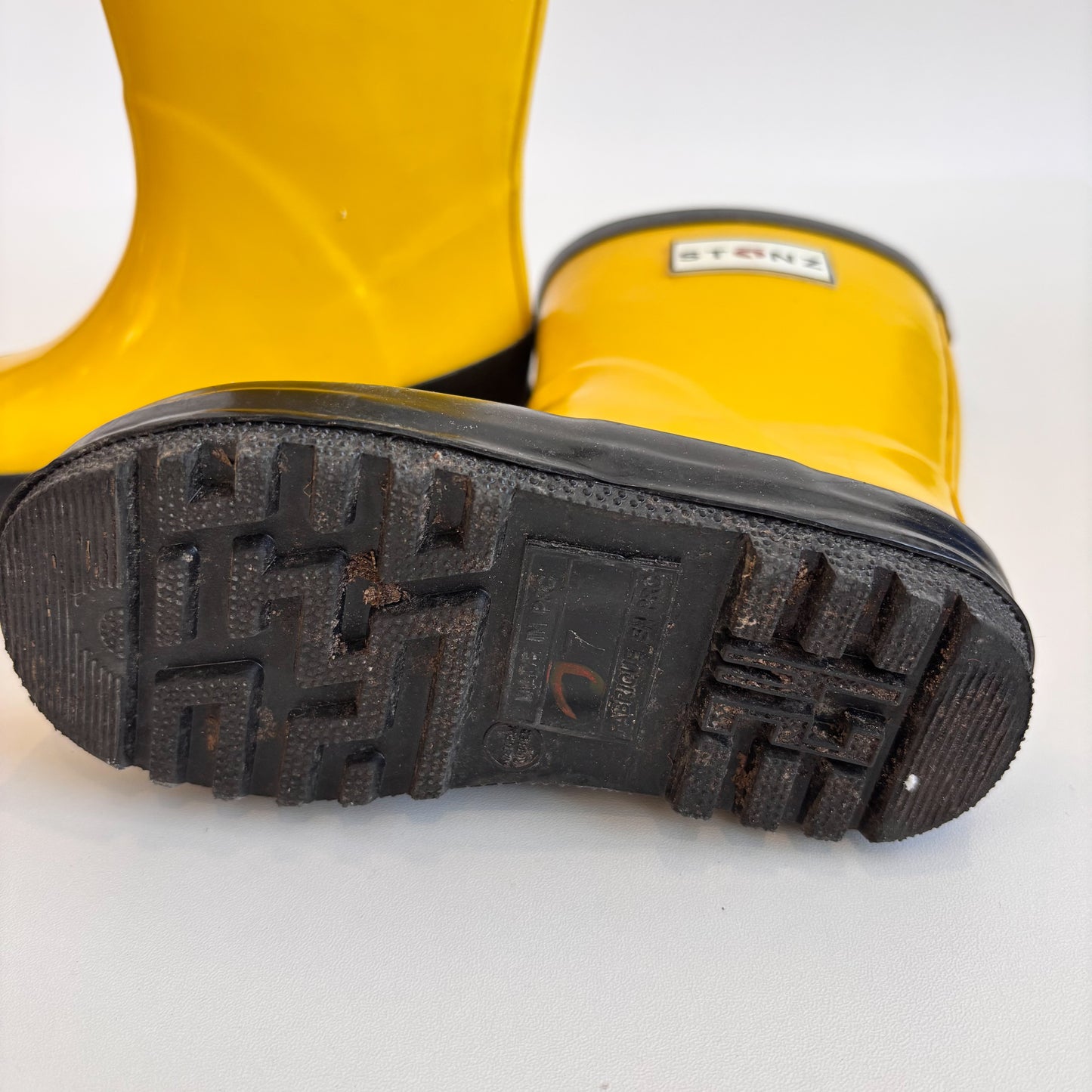 Yellow Rain Boots (7C)