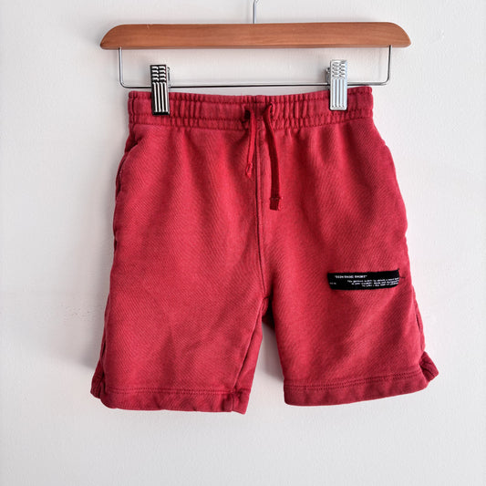 Red Shorts (4Y)