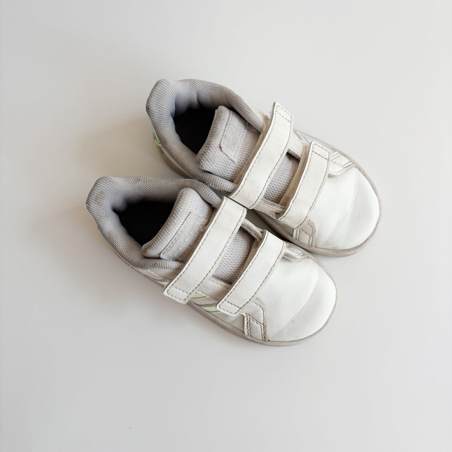 Shimmery Stripe White Sneakers (7C)