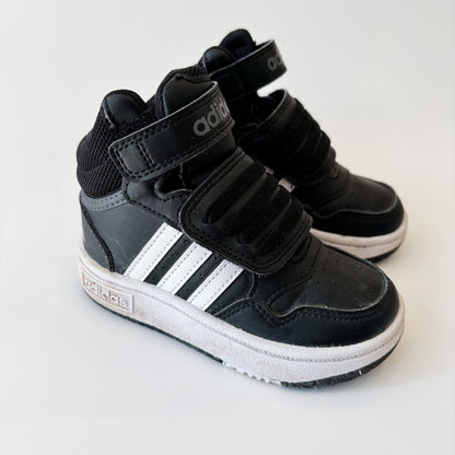 Black Velcro Sneakers (7C)