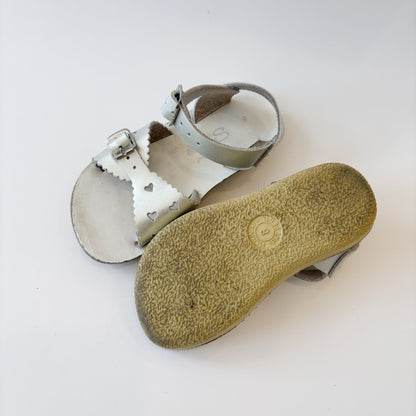 Silver Sweetheart Leather Sandals (8C)