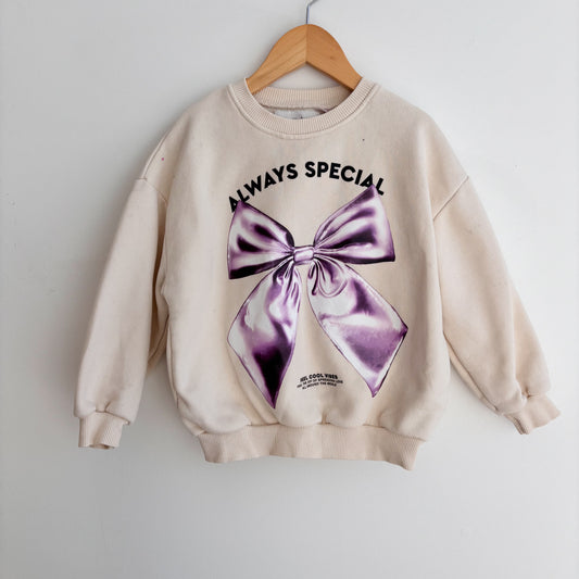 PLAY Bow Graphic Sweatshirt (4Y)