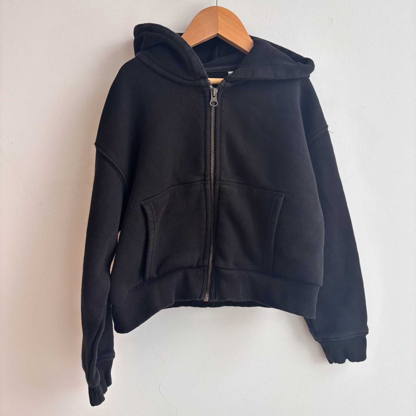 Cropped Black Zip Hoodie (9-10Y)
