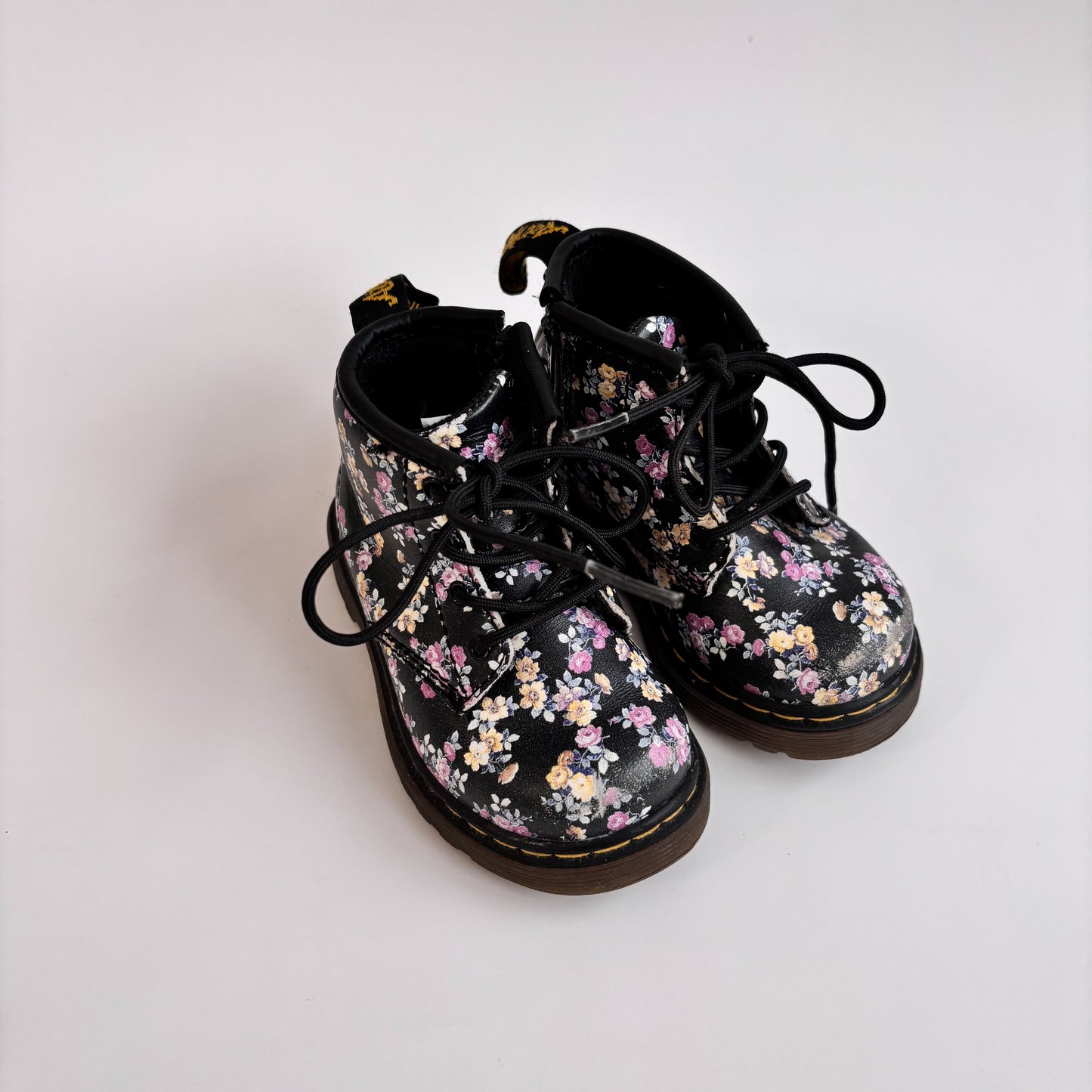 Floral Zippered Boots (5C)