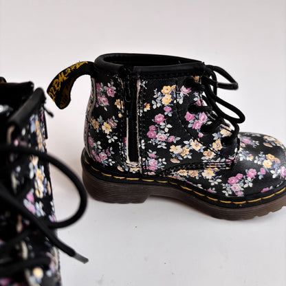 Floral Zippered Boots (5C)