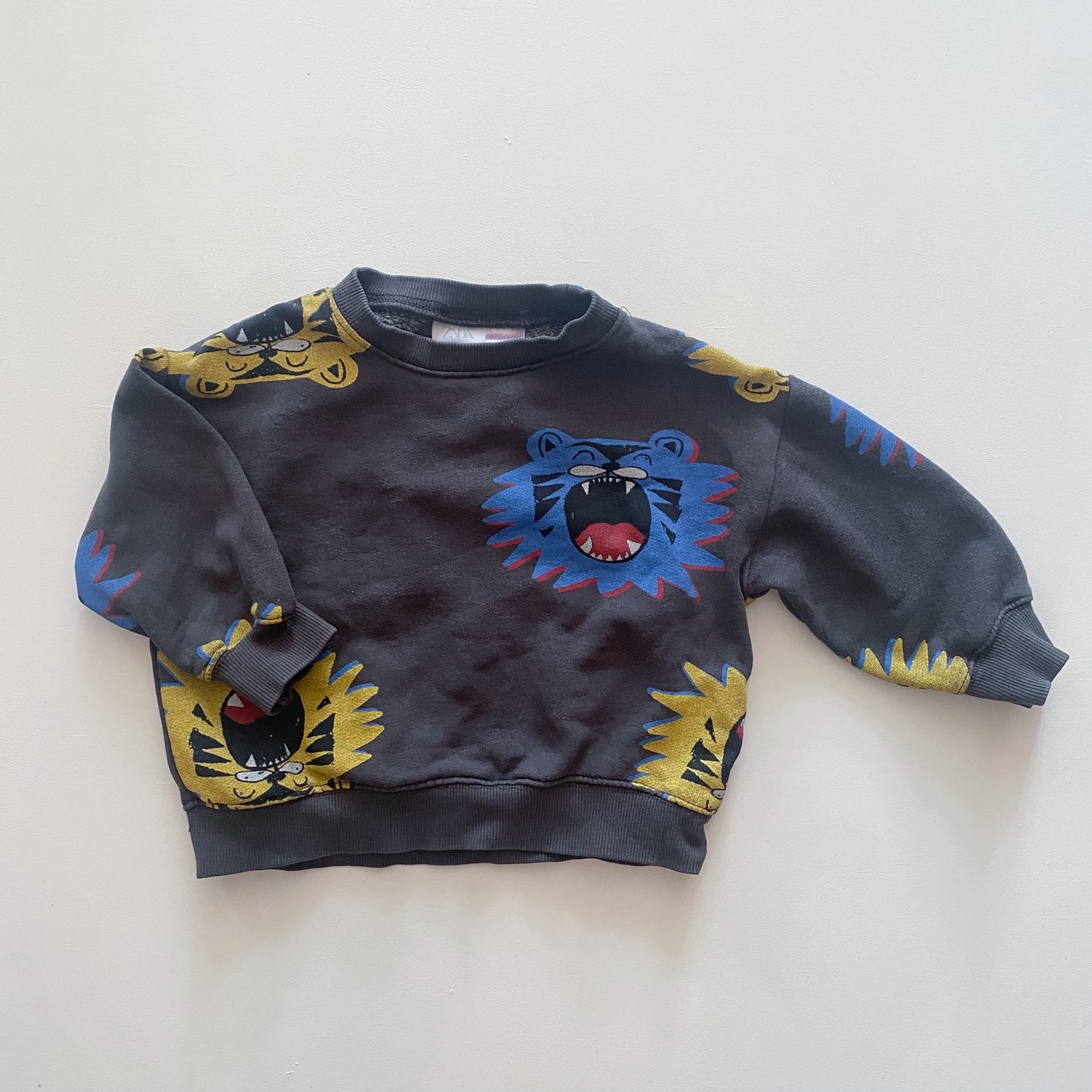 Dark Grey Lion Sweatshirt (12-18M)