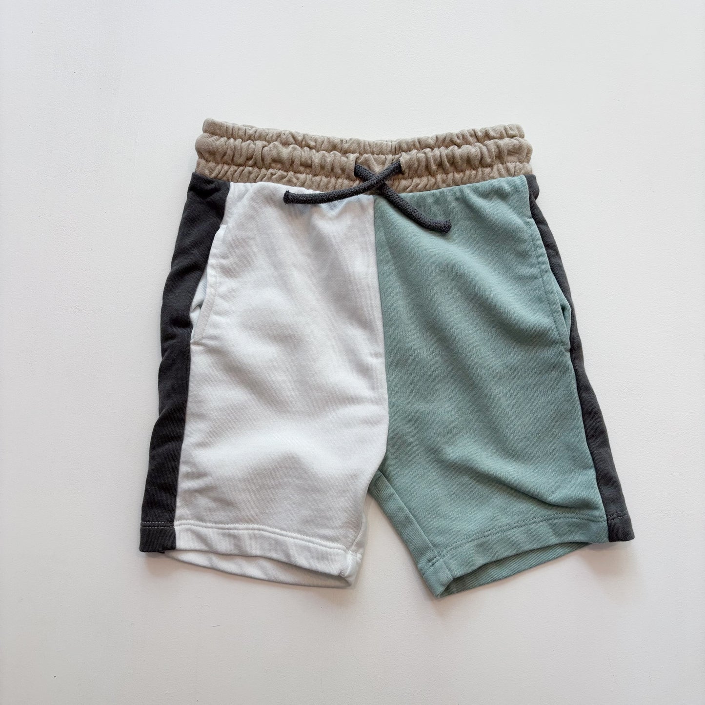 Colour Blocked Sweat Shorts (5-6Y)