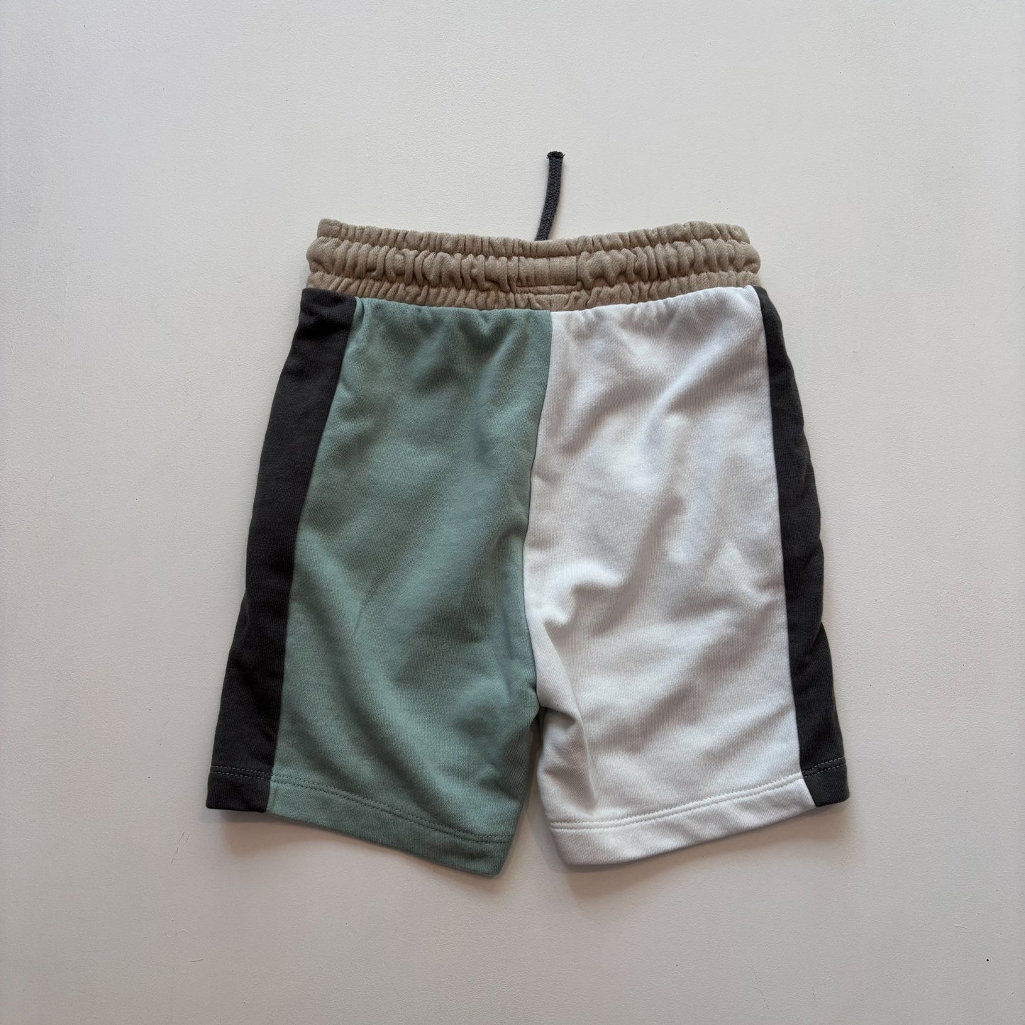 Colour Blocked Sweat Shorts (5-6Y)