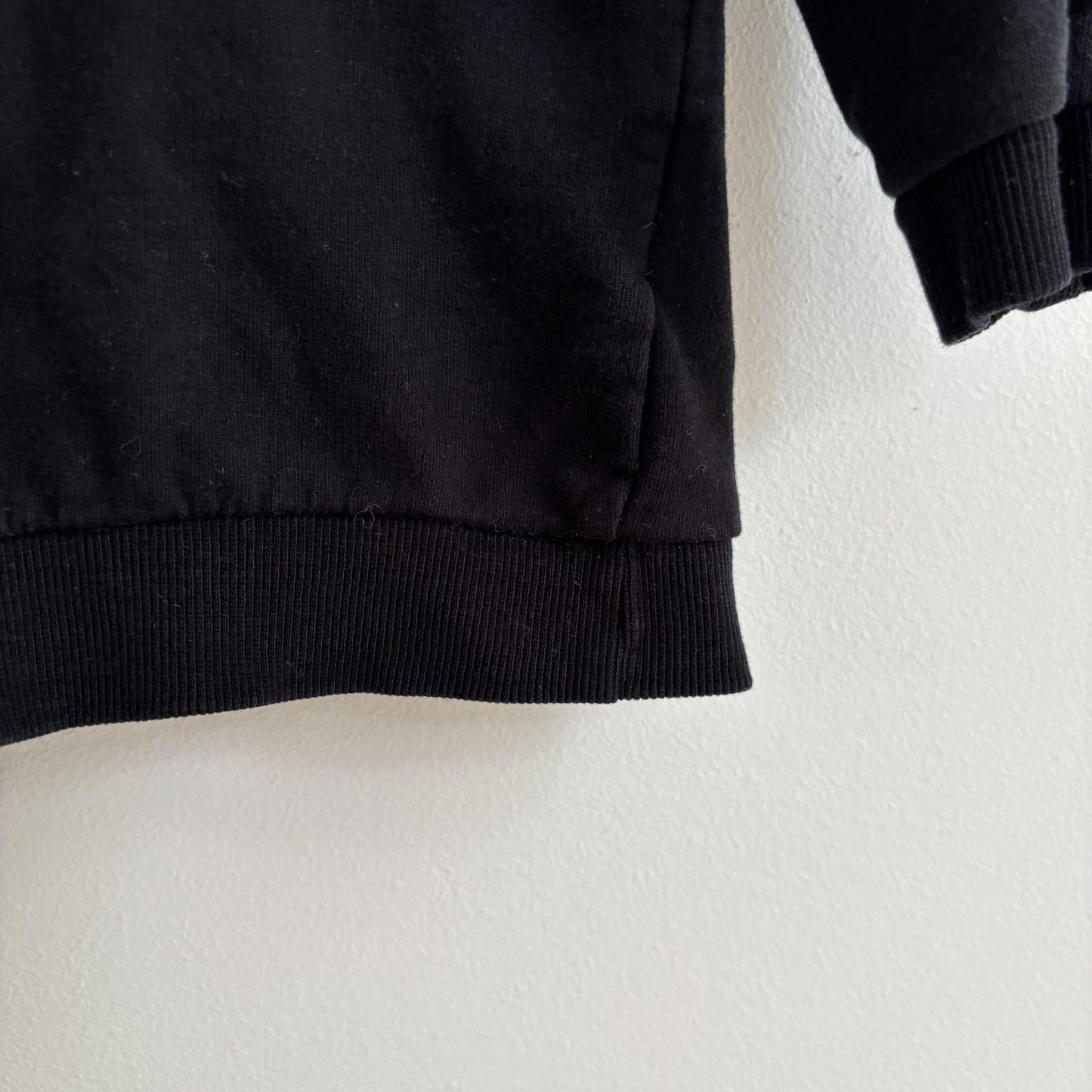 Black Crewneck (2T)