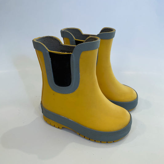 Yellow Rain Boots (4C)