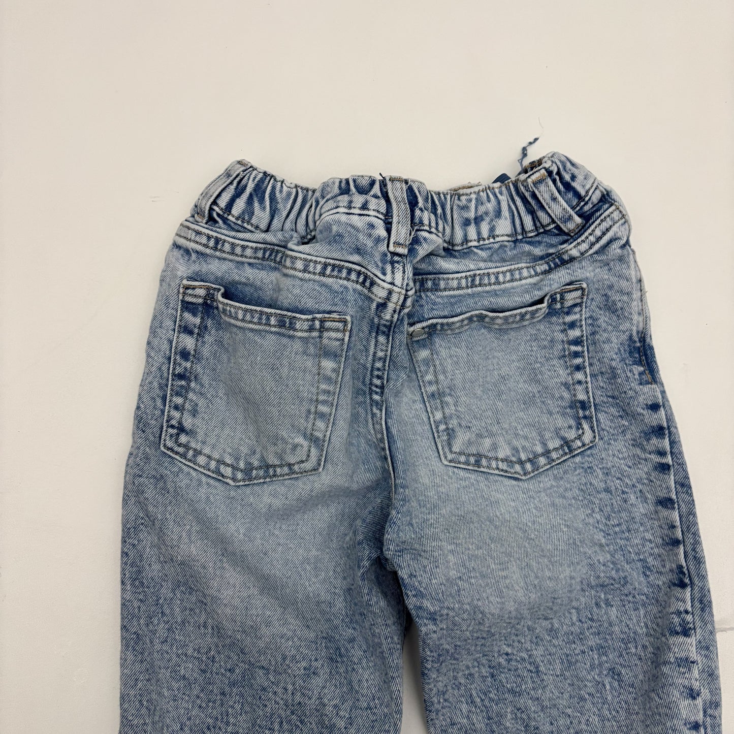 Light Distressed Jeans (4T)